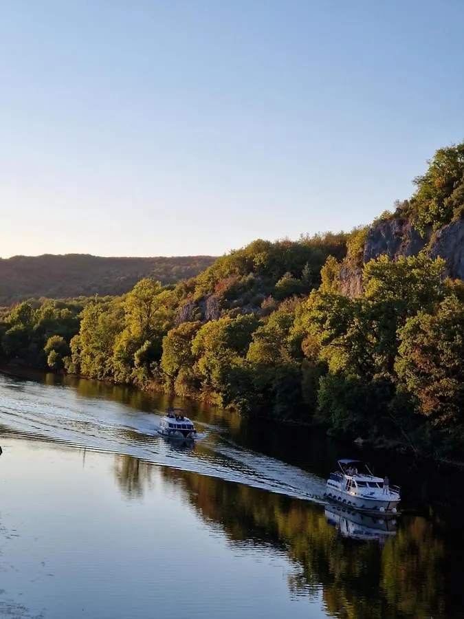 Bouzies Lot Valley Gite 0*,  Francia